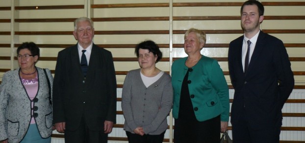 Nowy zarząd os. Kolonia Jasna z przewodniczącą Mirosławą Manowską (w środku)